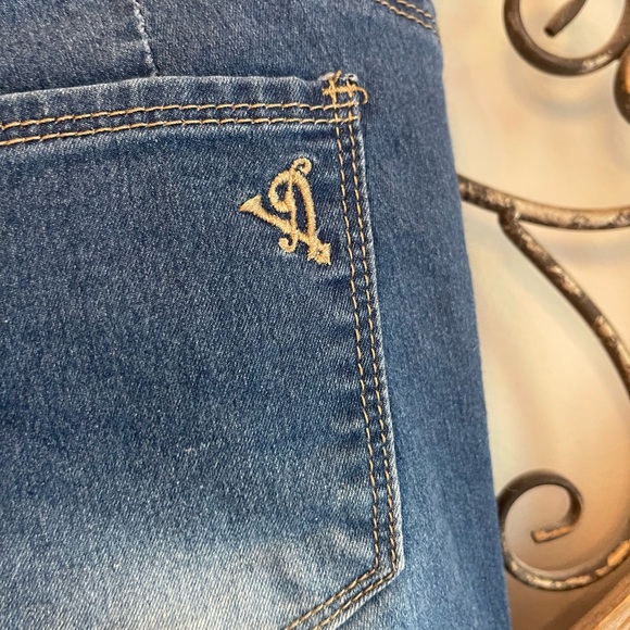 VIP Distressed Skinny Jeans - Picture 4 of 5